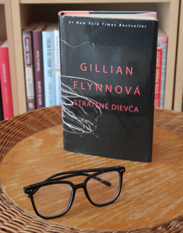 Recenzia na knihu - Stratené dievča, Gillian Flynnová