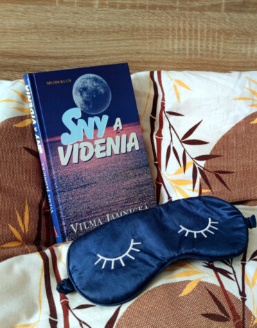 Recenzia na knihu - Sny a videnia, Vilma Jamnická
