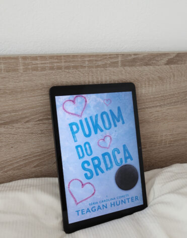 Pukom do srdca, Teagan Hunter - recenzia